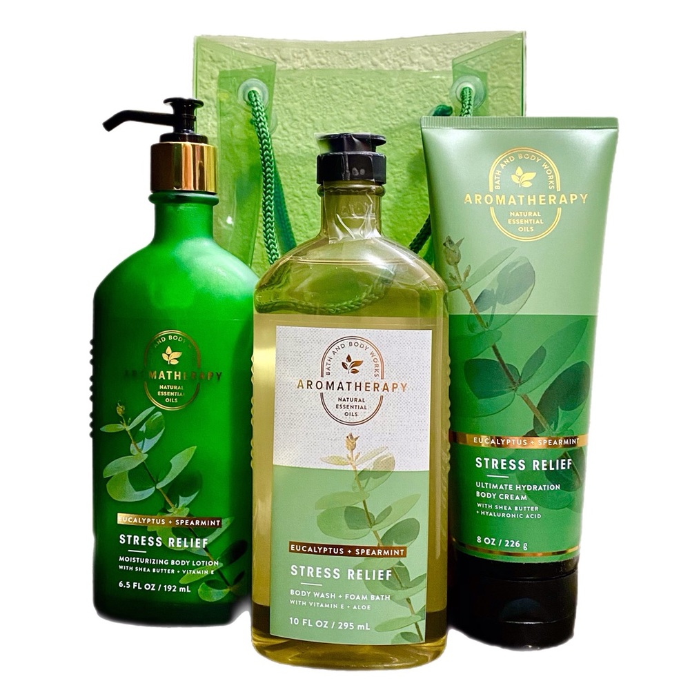 Bath & Body Works Aromatherapy Body Cream & Body Wash Gift Bag